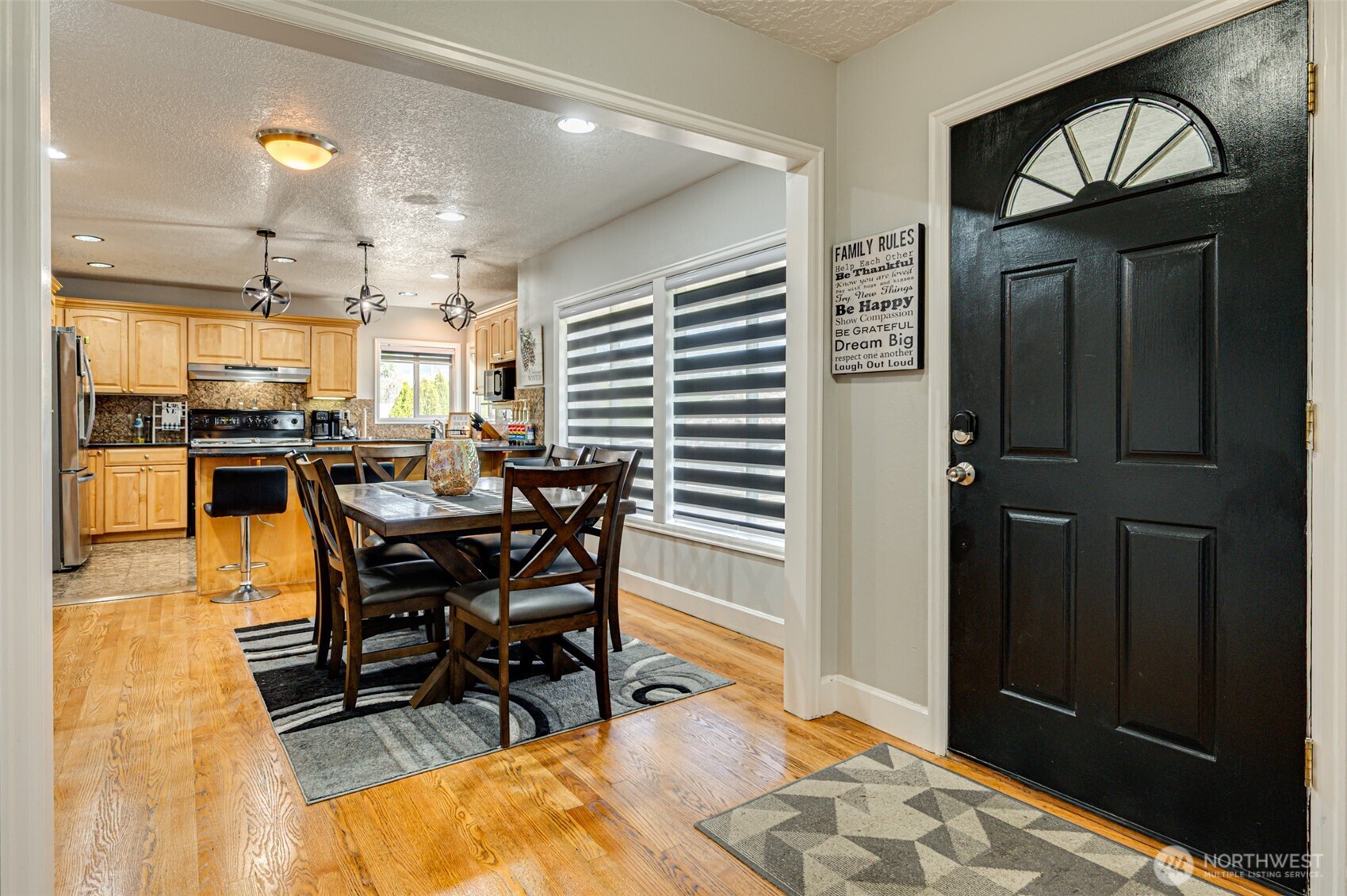 2126 Lewis River Road , Woodland, WA 98674