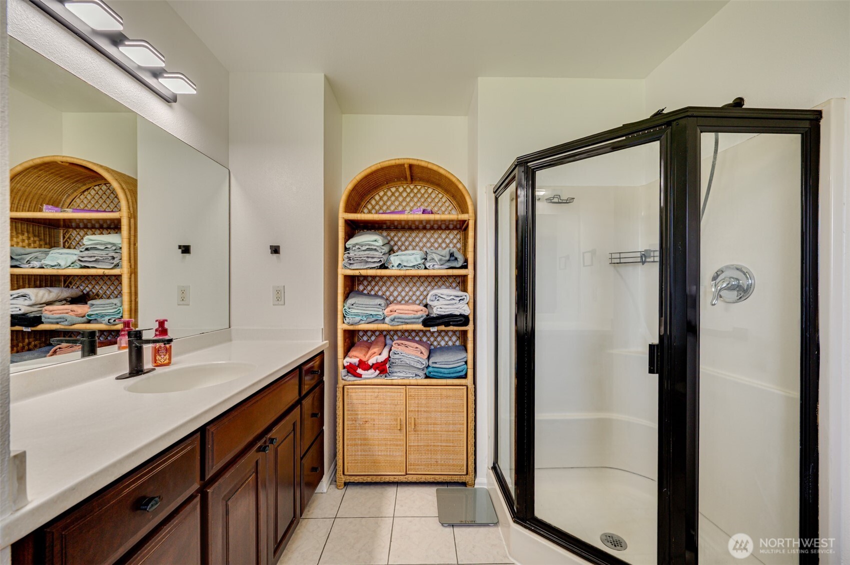 2126 Lewis River Road , Woodland, WA 98674