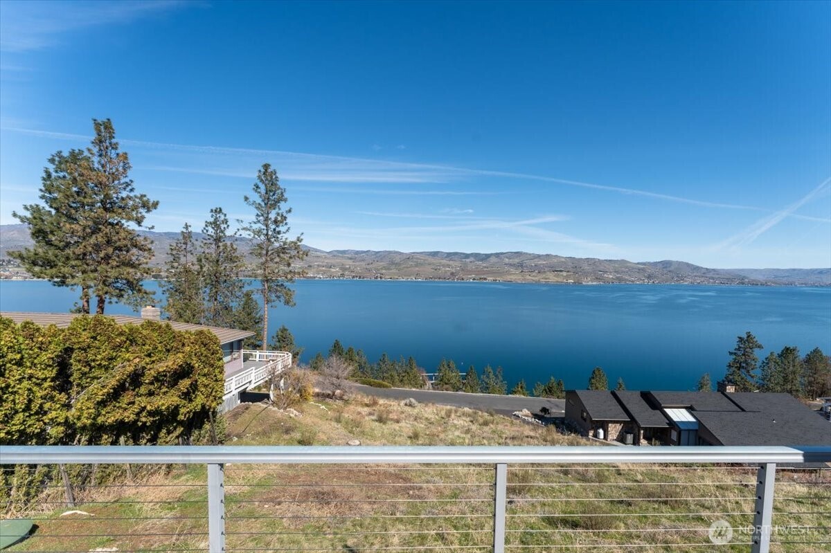 4056 Lakeveiw Place #1-A, Chelan, WA 98816