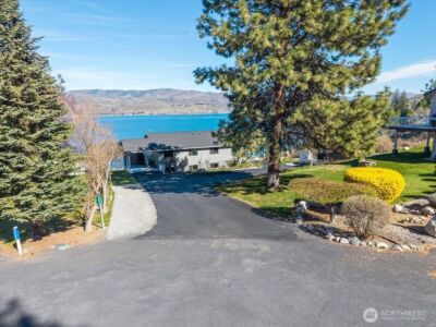 4056 Lakeveiw Place #1-A, Chelan, WA 98816 - Photo 2