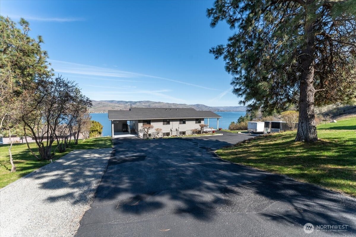 4056 Lakeveiw Place #1-A, Chelan, WA 98816