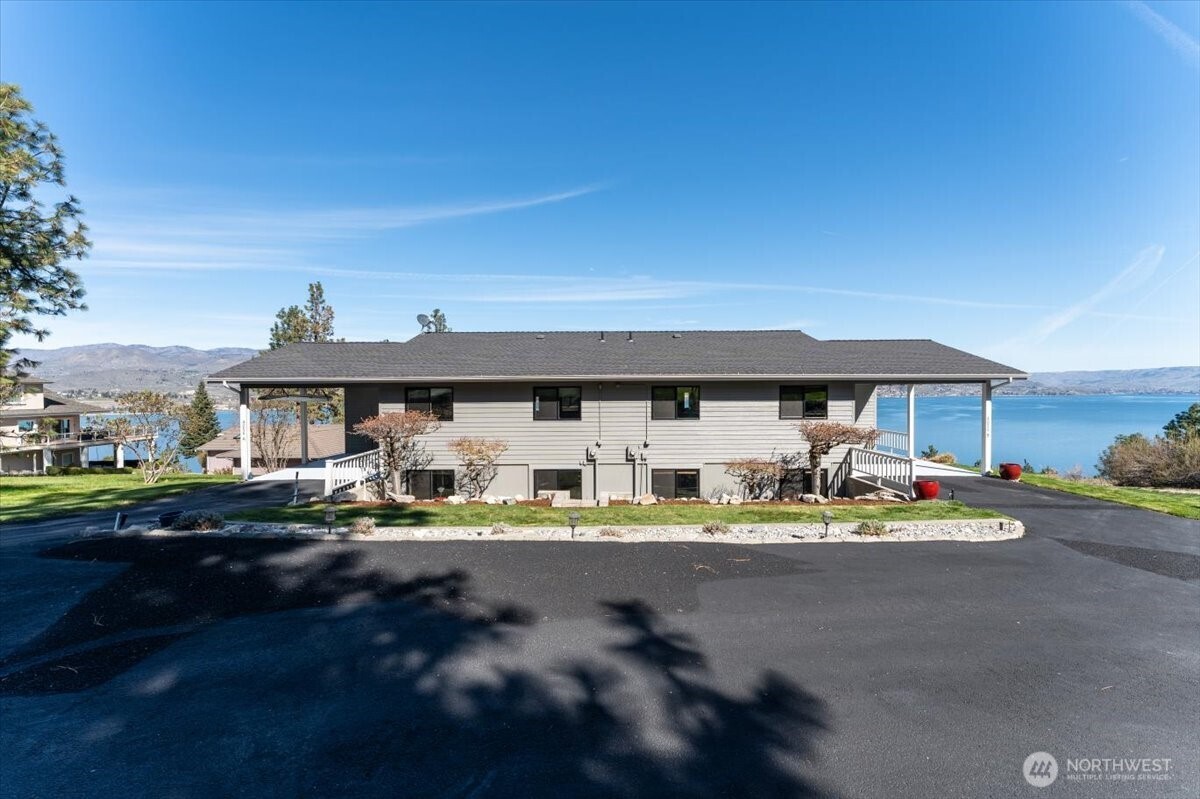 4056 Lakeveiw Place #2-B, Chelan, WA 98816