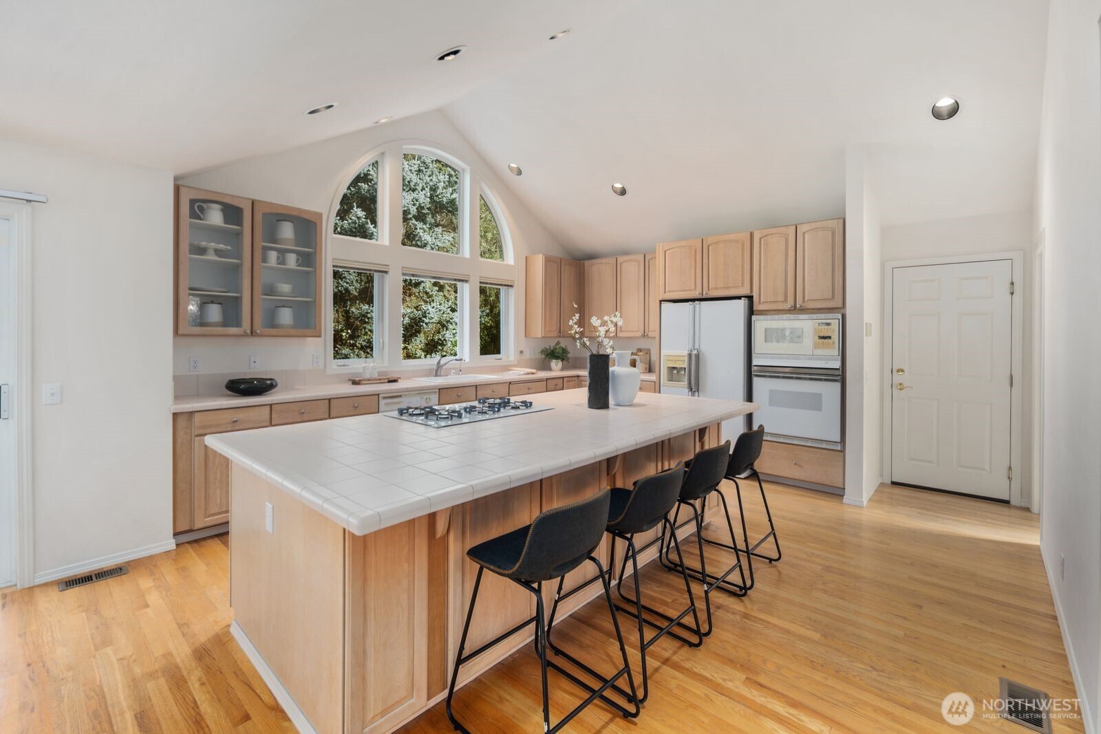 1665 204th Avenue NE, Sammamish, WA 98074