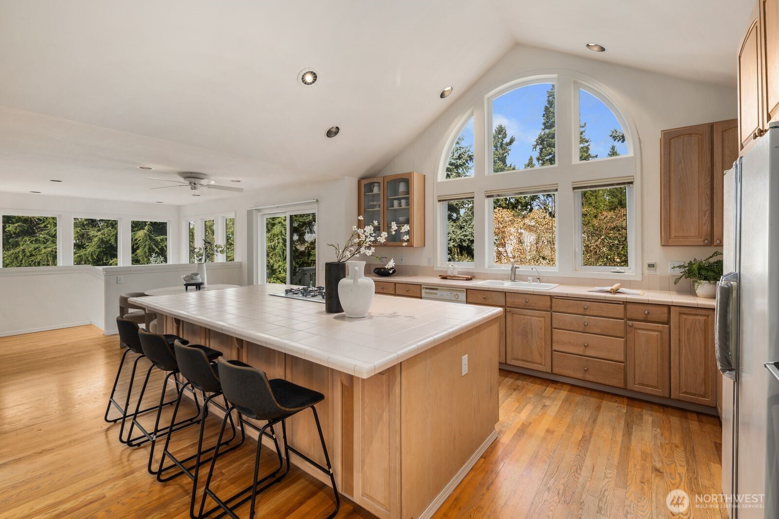 1665 204th Avenue NE, Sammamish, WA 98074