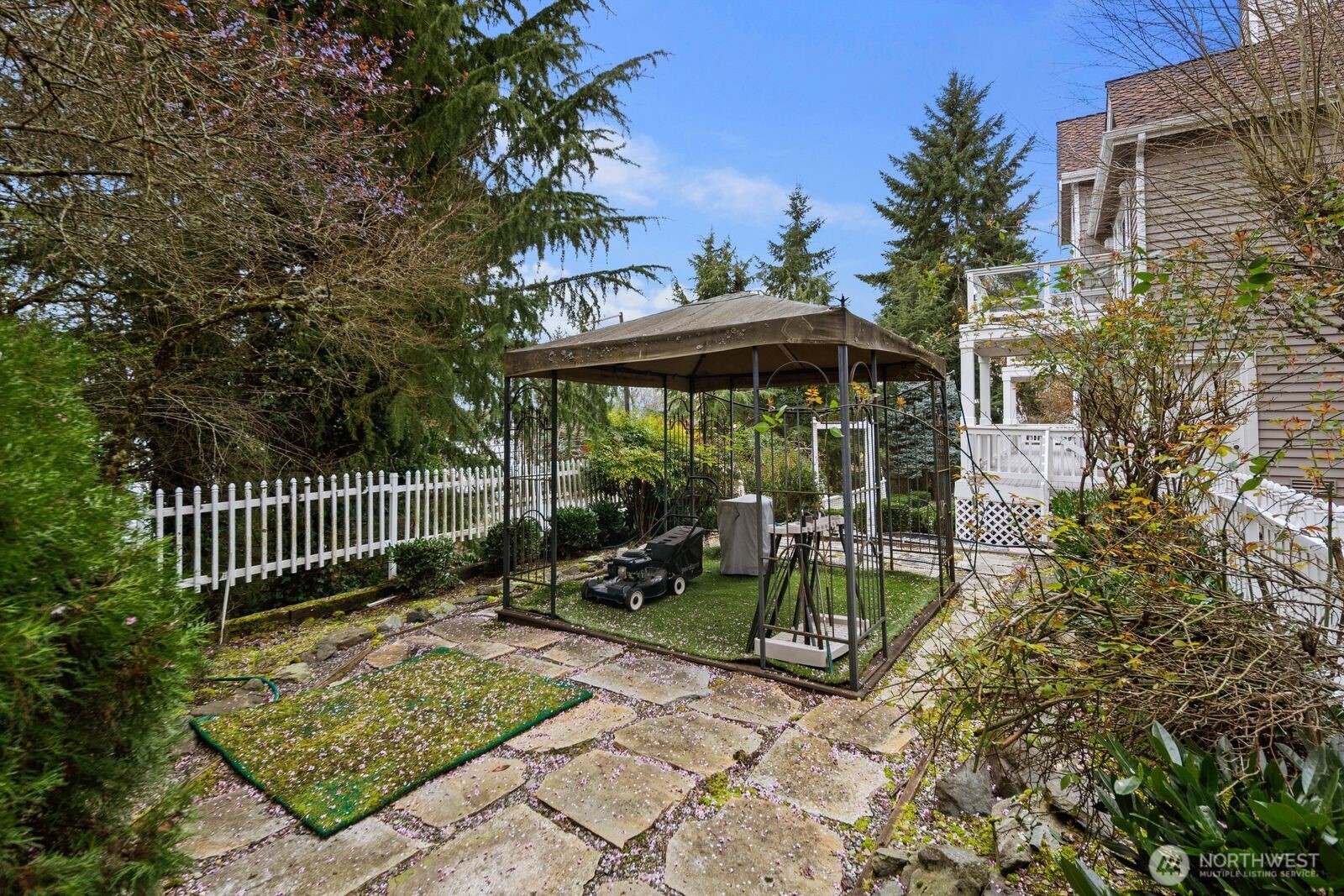 1665 204th Avenue NE, Sammamish, WA 98074