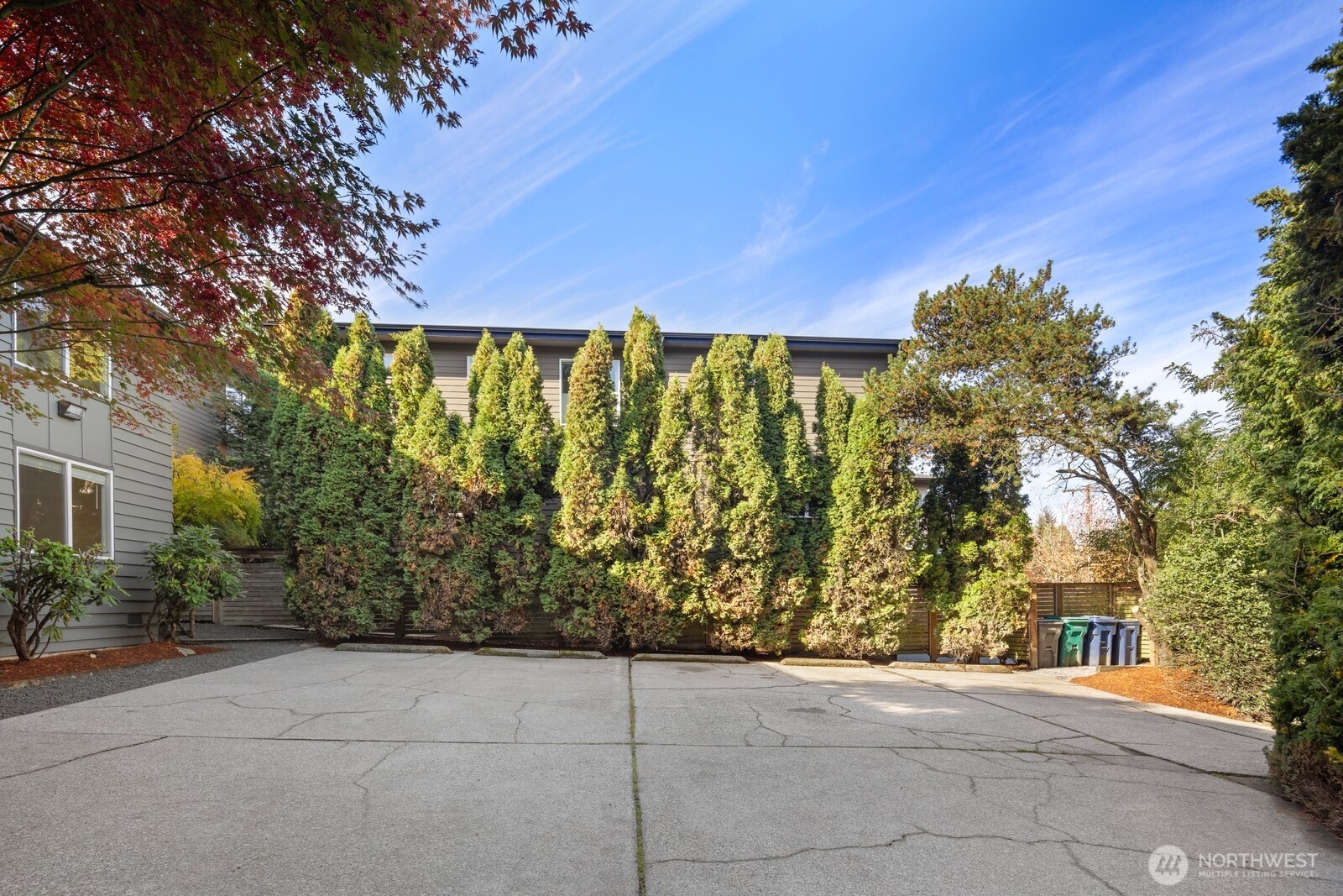 845 Kirkland Way , Kirkland, WA 98033