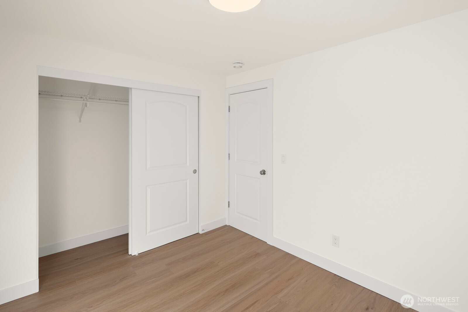 845 Kirkland Way , Kirkland, WA 98033