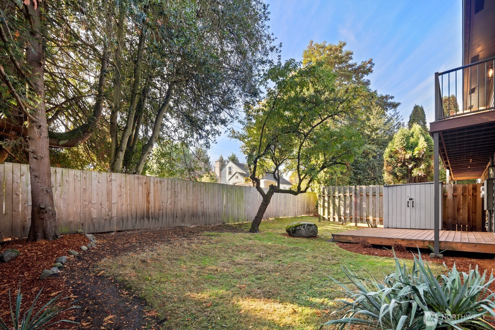 845 Kirkland Way , Kirkland, WA 98033