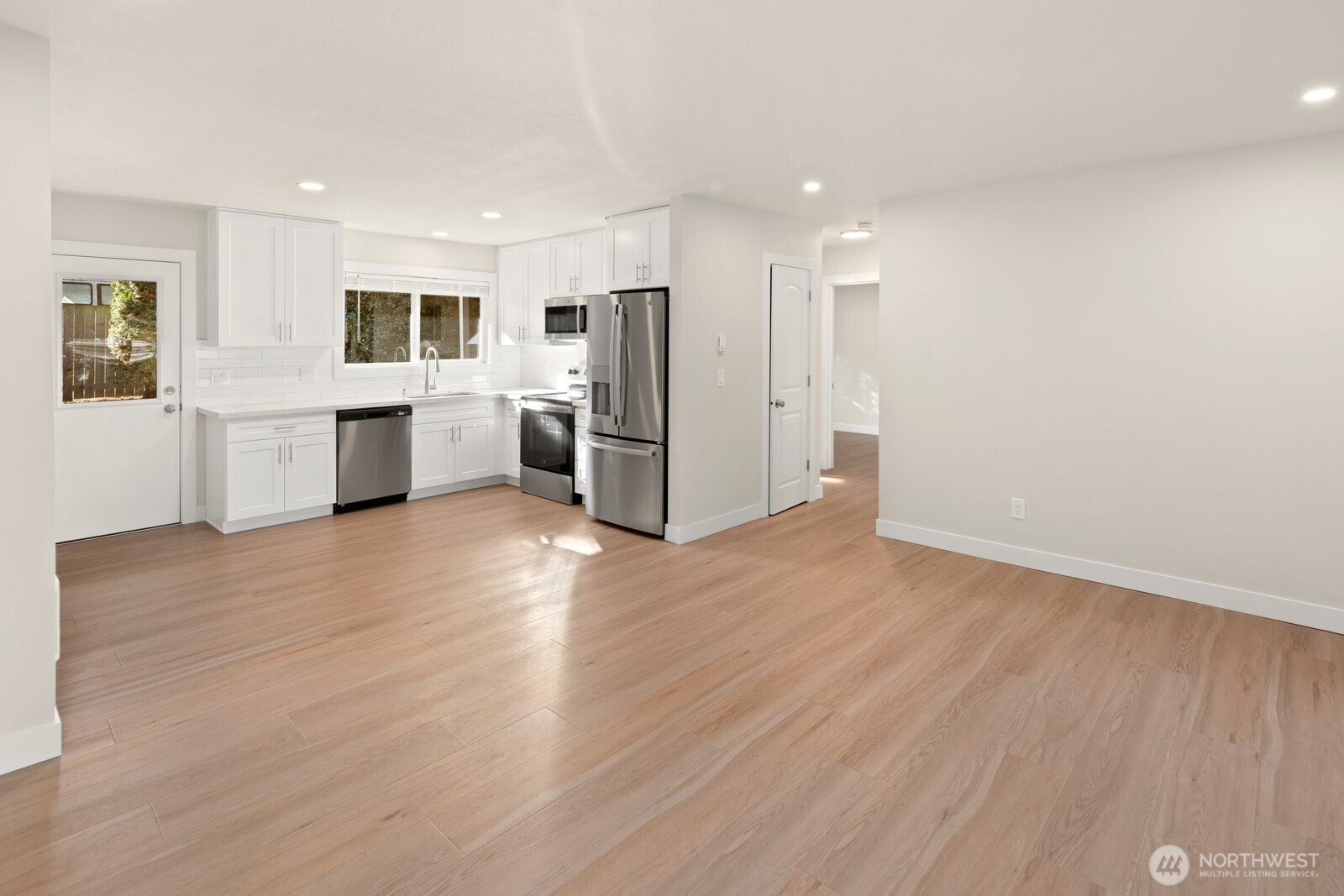 845 Kirkland Way , Kirkland, WA 98033