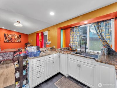 10030 51st Avenue S, Seattle, WA 98178 - Photo 11