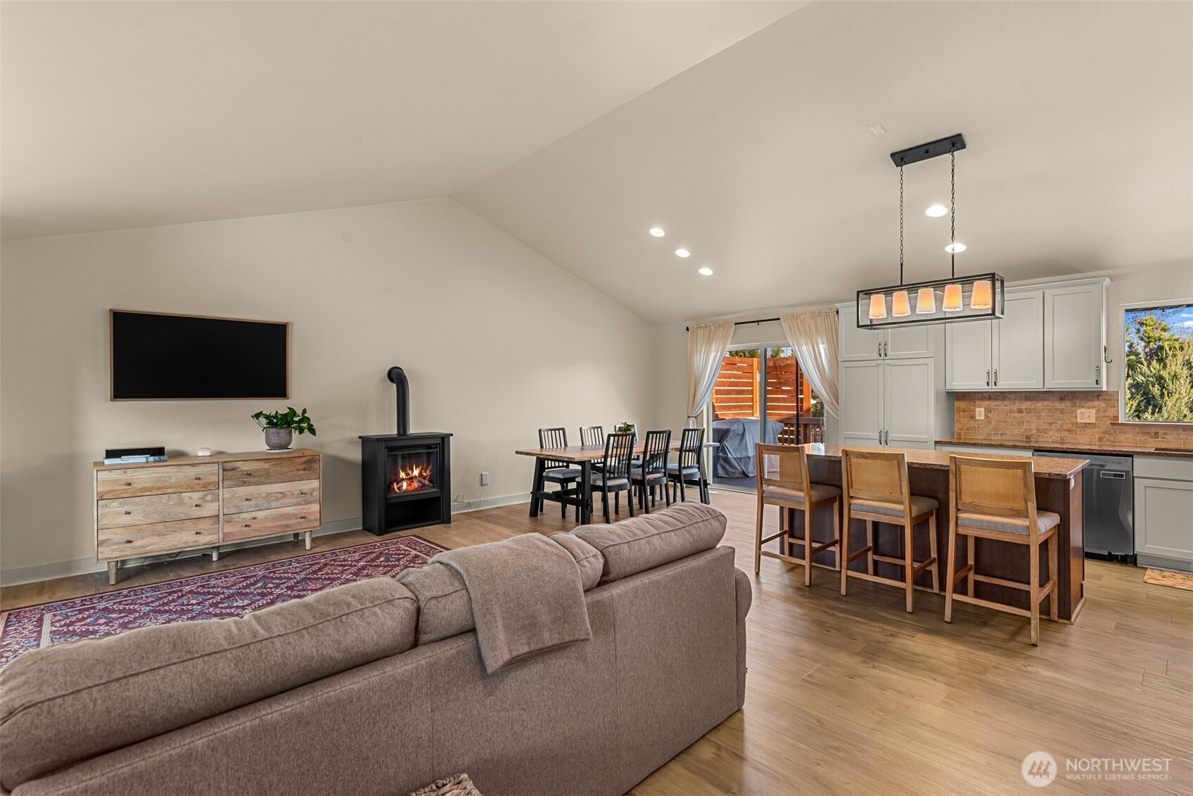 2063 Lasso Drive , Wenatchee, WA 98801