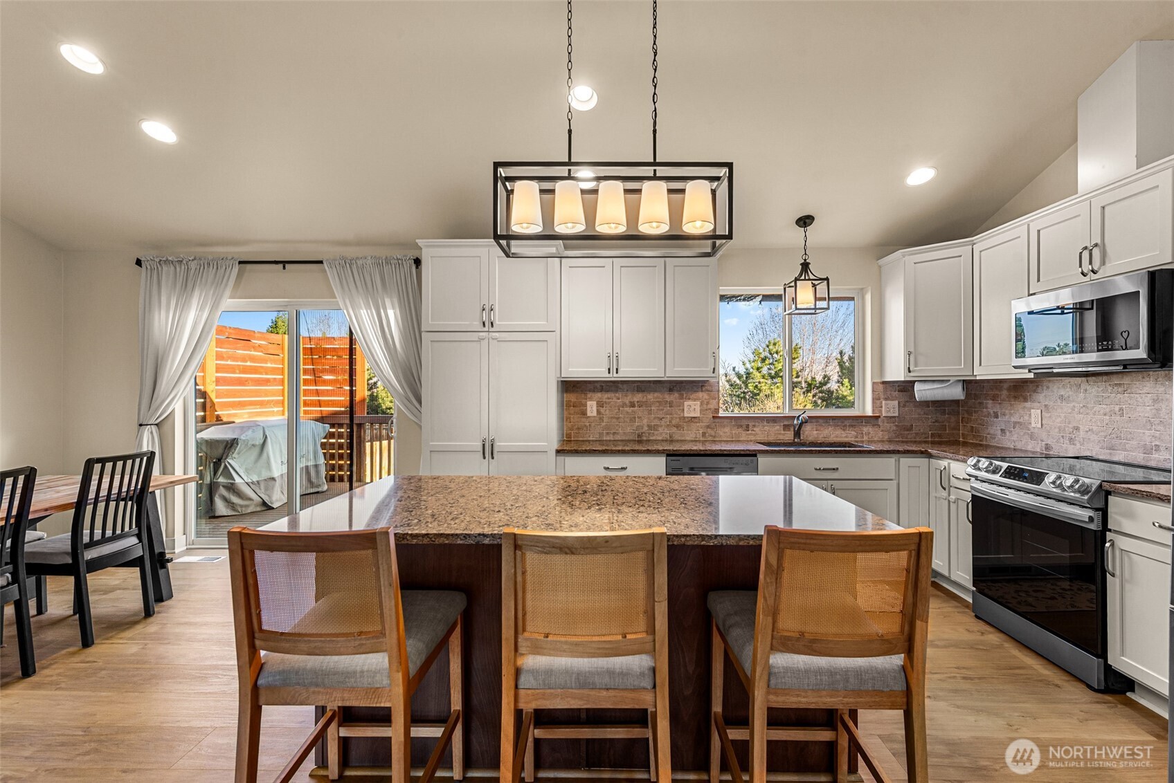 2063 Lasso Drive , Wenatchee, WA 98801