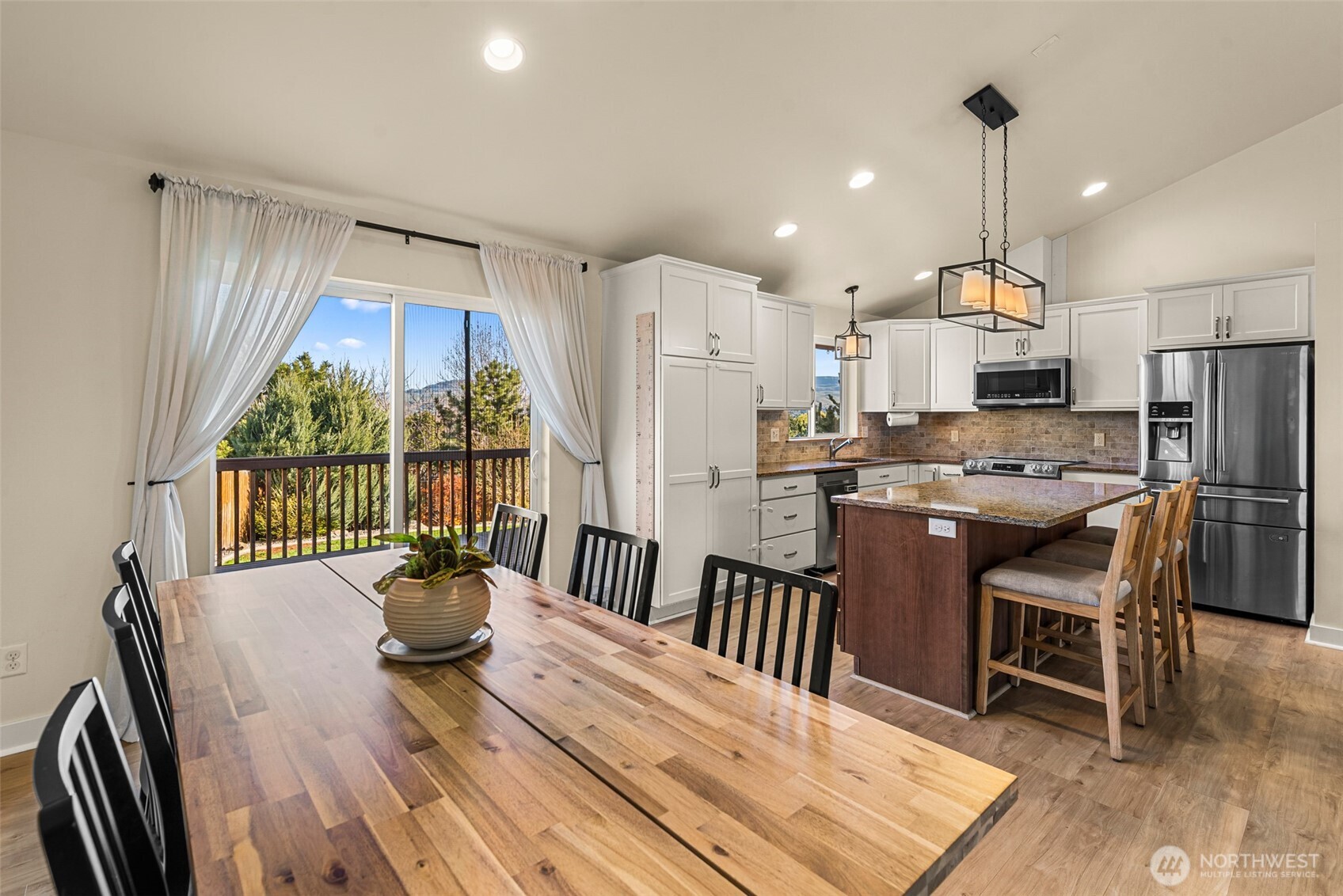 2063 Lasso Drive , Wenatchee, WA 98801