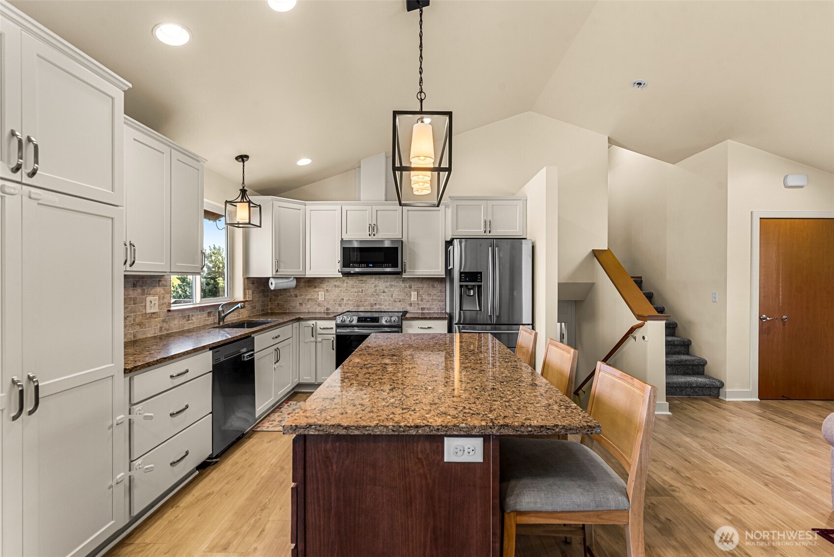 2063 Lasso Drive , Wenatchee, WA 98801