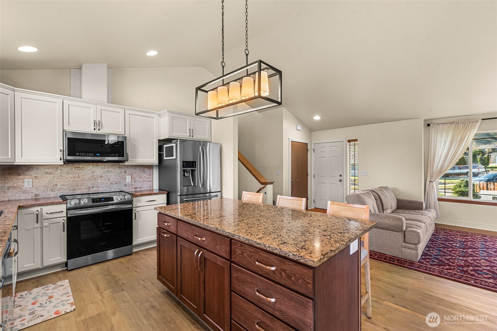 2063 Lasso Drive , Wenatchee, WA 98801