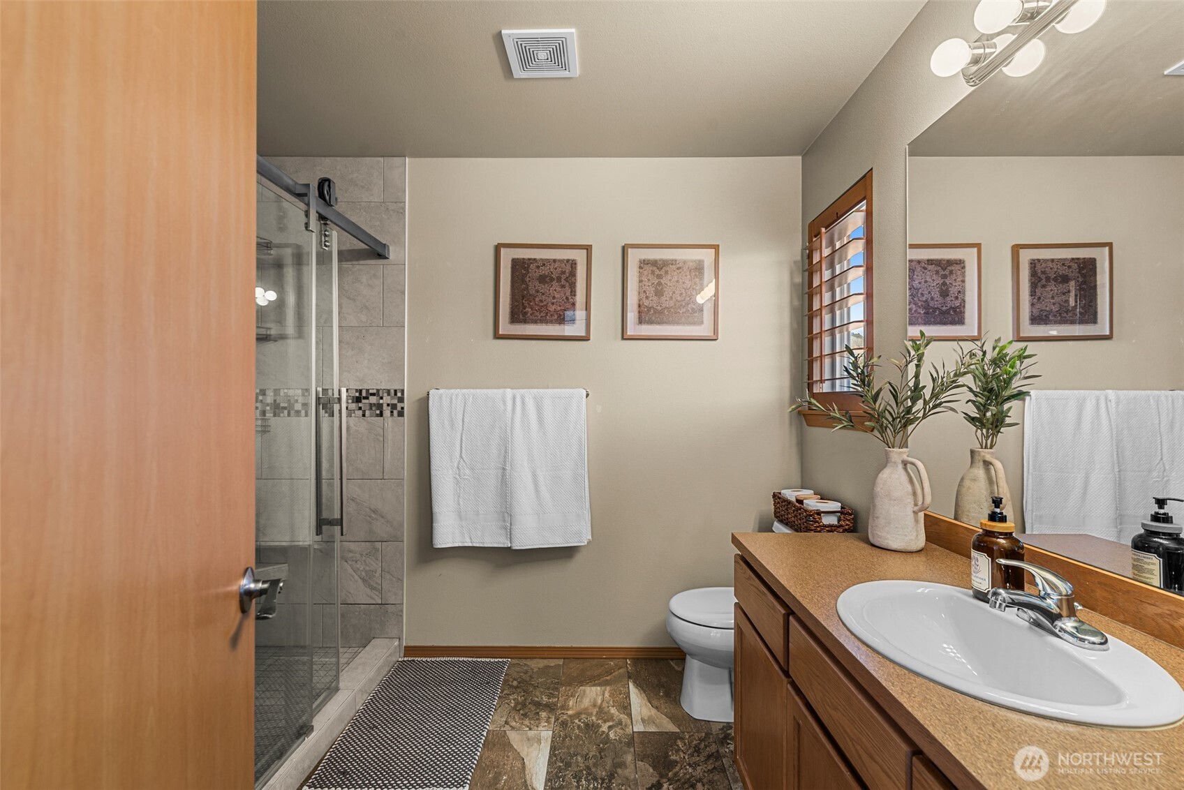 2063 Lasso Drive , Wenatchee, WA 98801