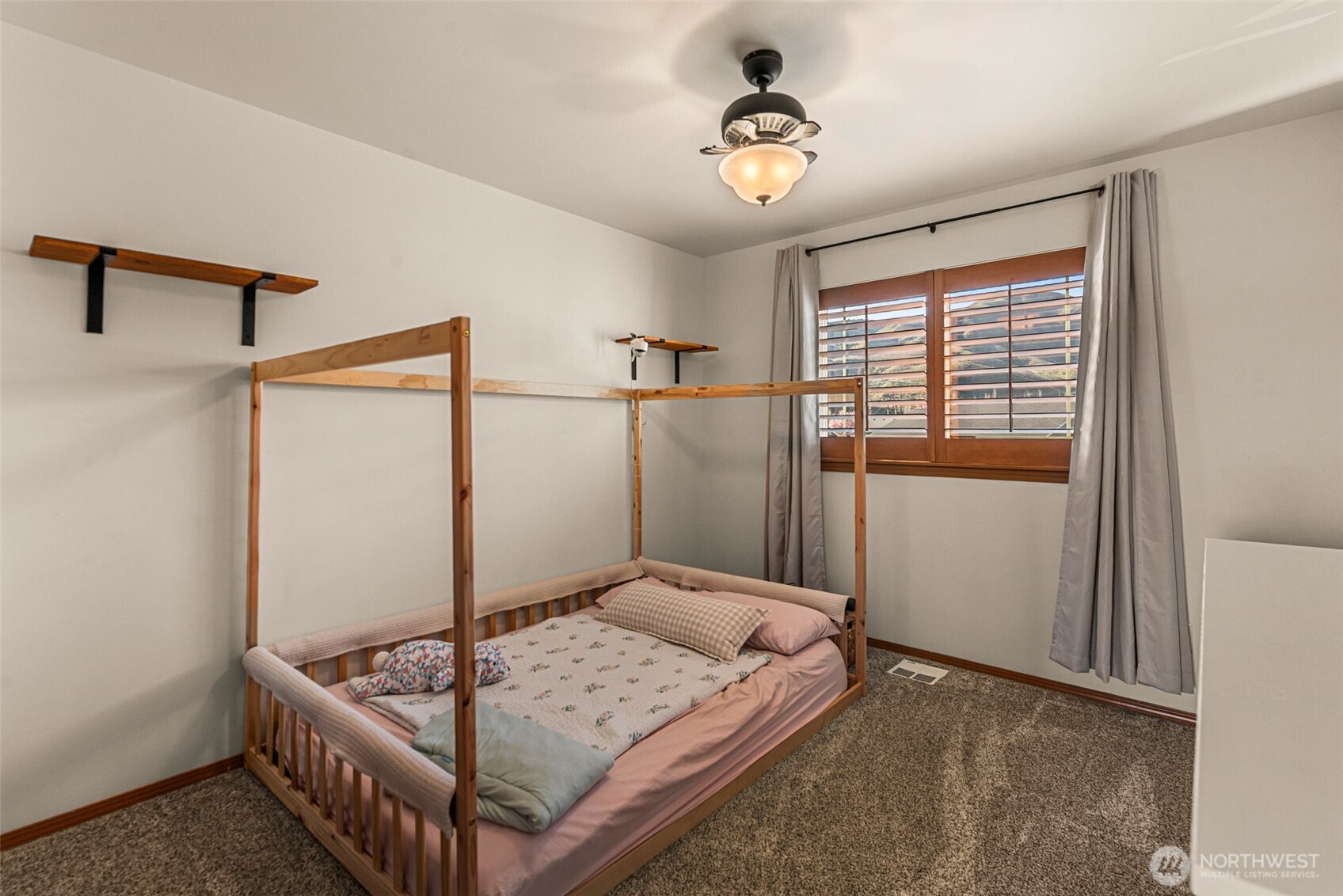 2063 Lasso Drive , Wenatchee, WA 98801