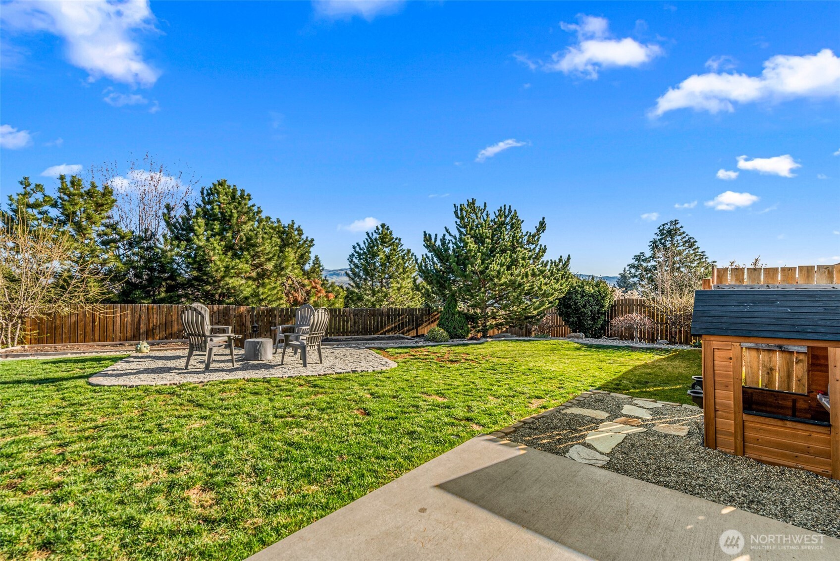 2063 Lasso Drive , Wenatchee, WA 98801