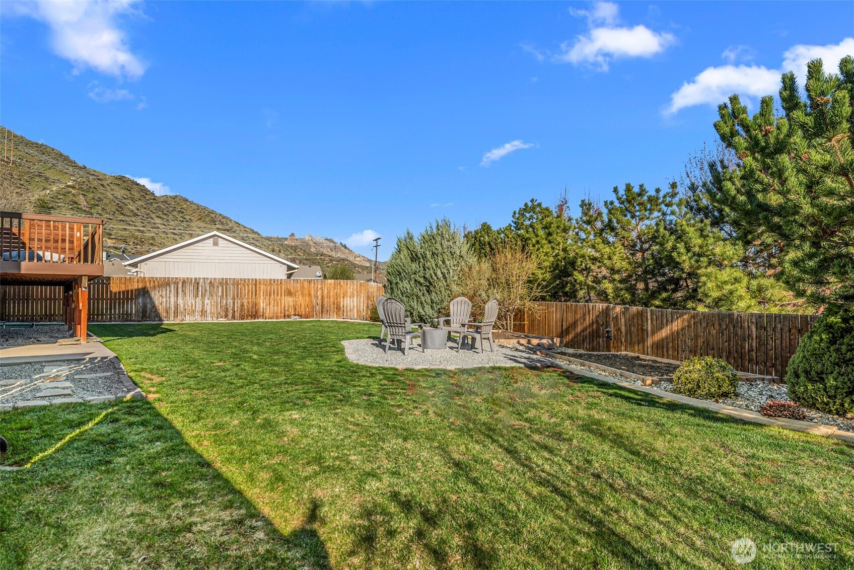 2063 Lasso Drive , Wenatchee, WA 98801