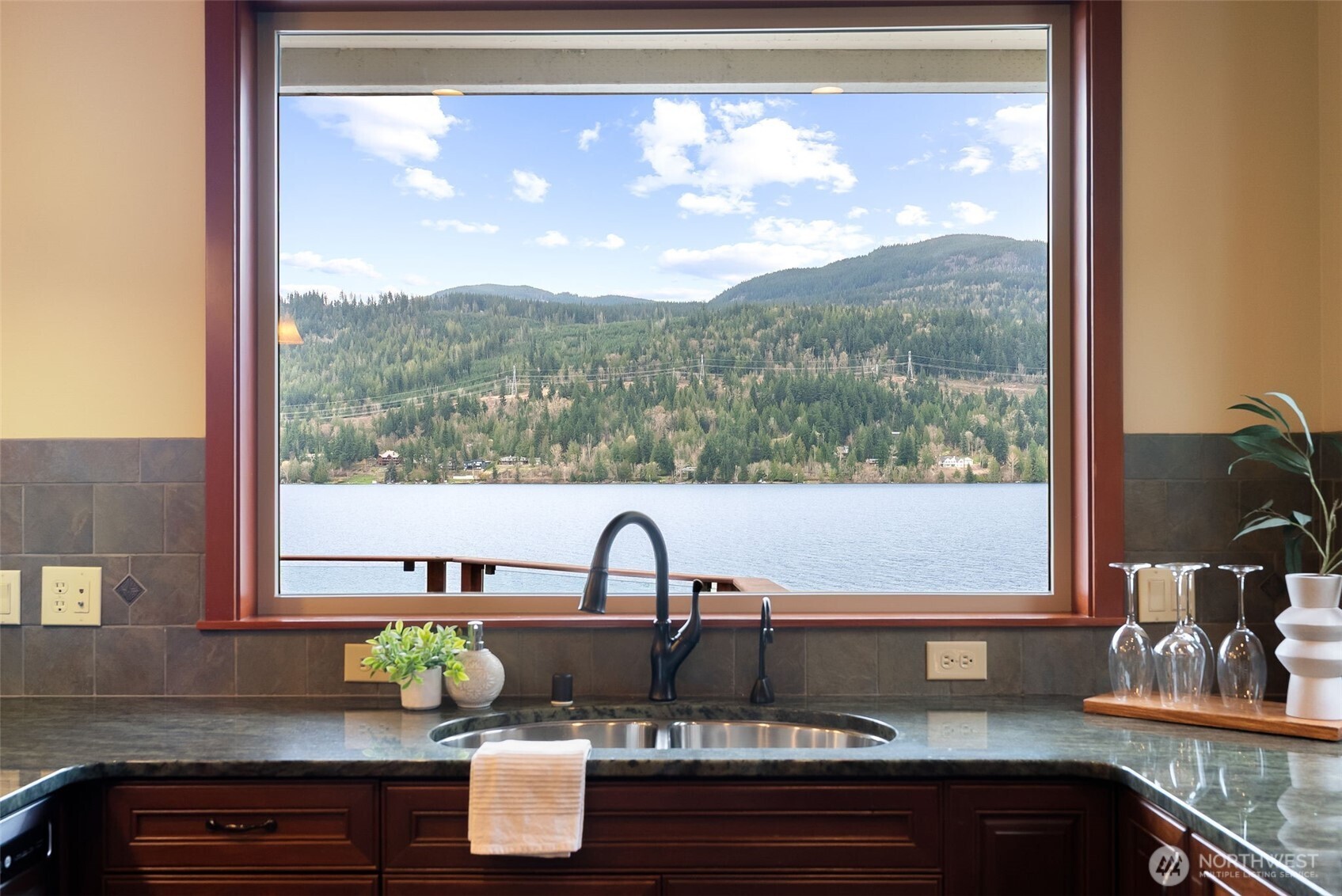 20 Far Summit Place , Bellingham, WA 98229