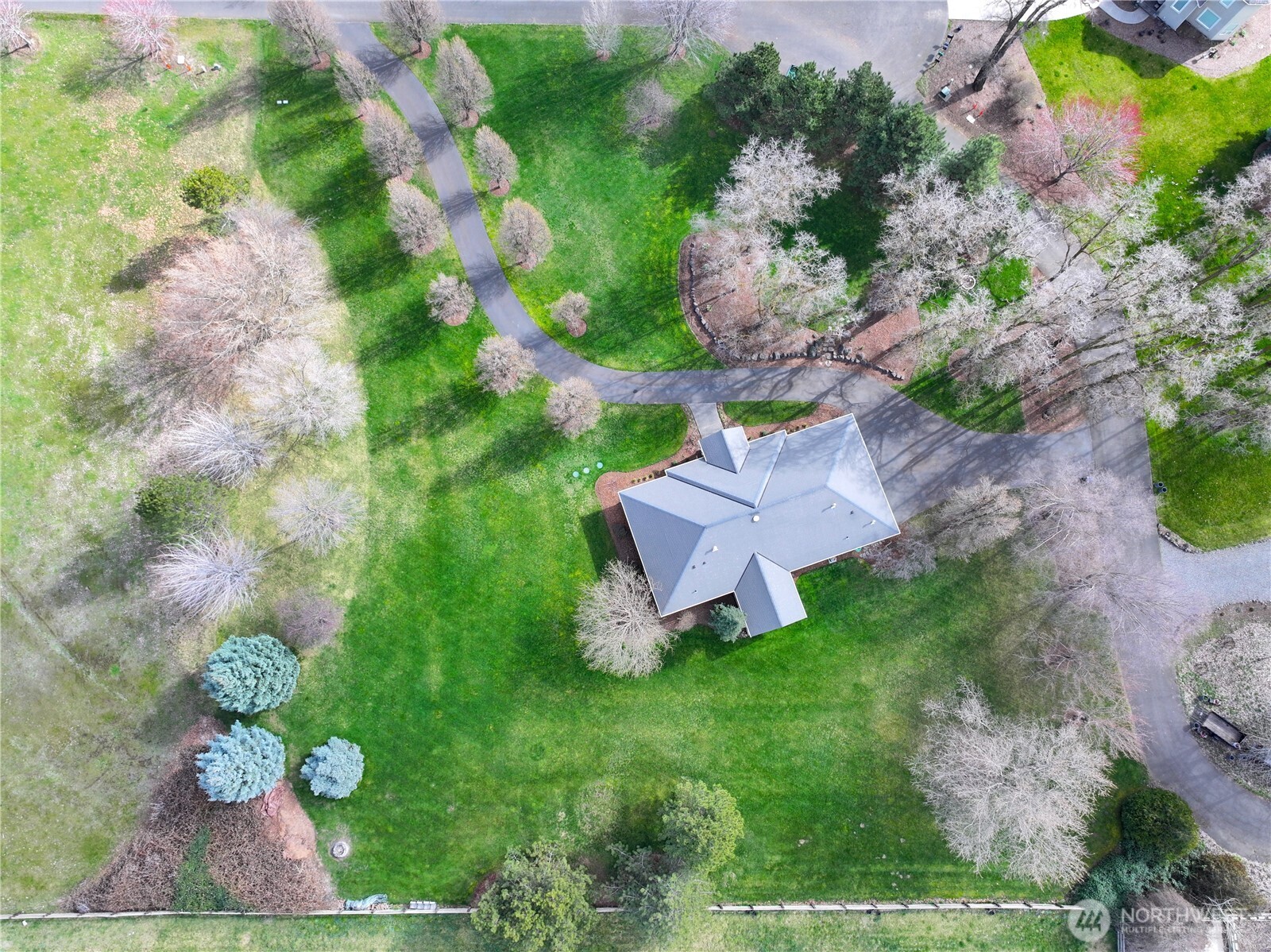 236 Looking Glass Road , Walla Walla, WA 99362