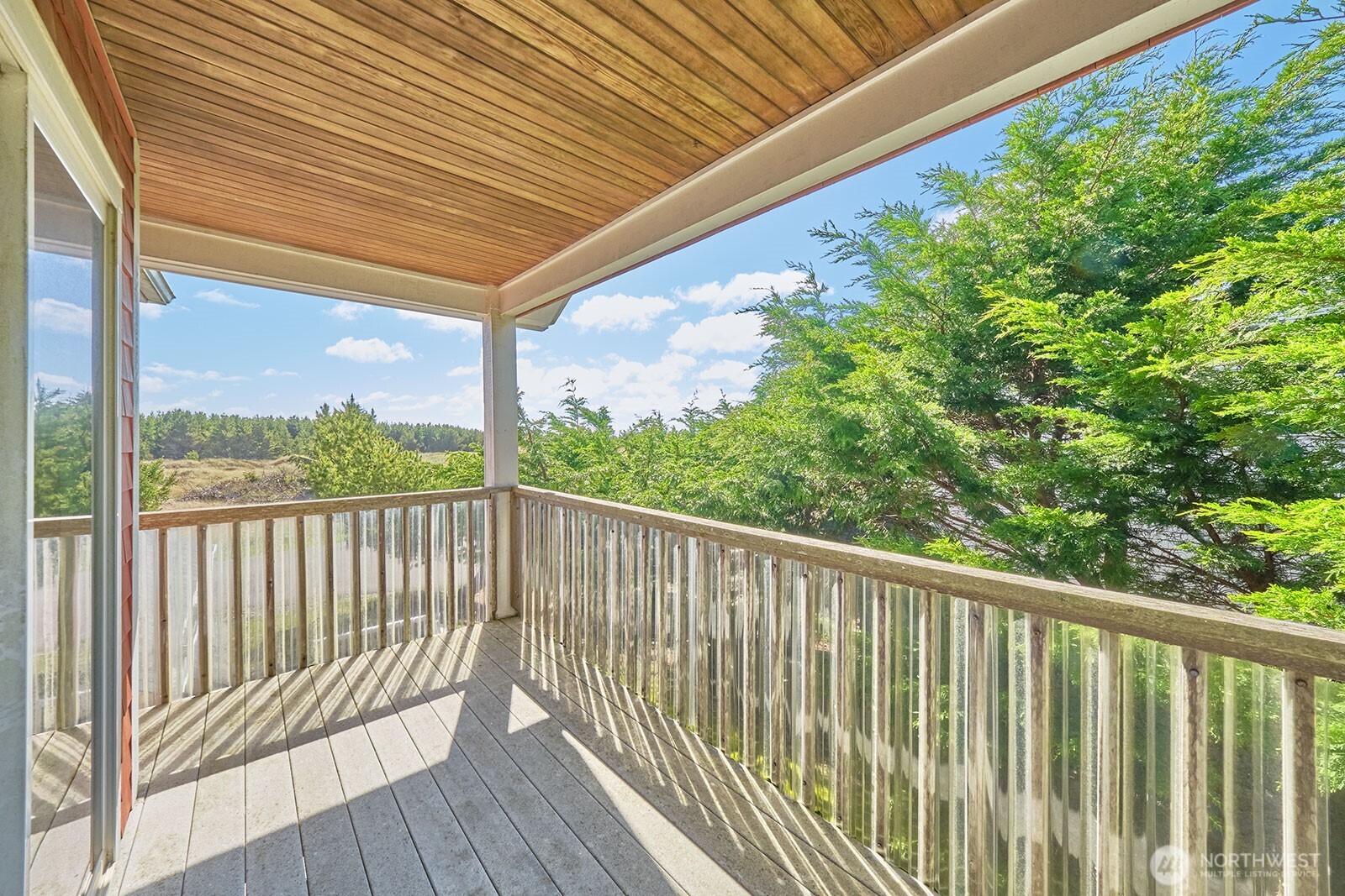 238 25th Street NW, Long Beach, WA 98631