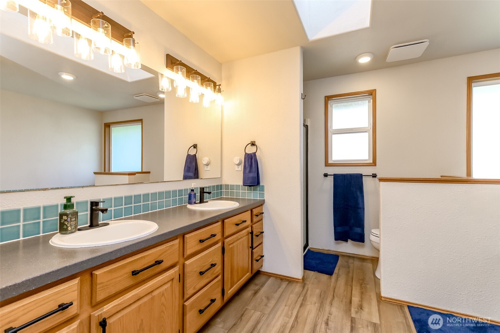 9120 Kelly Court NE, Lacey, WA 98516