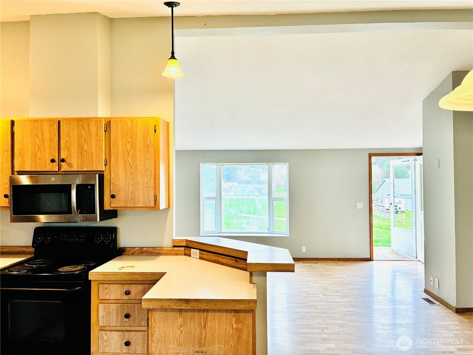 8212 350th Street Ct E, Roy, WA 98580