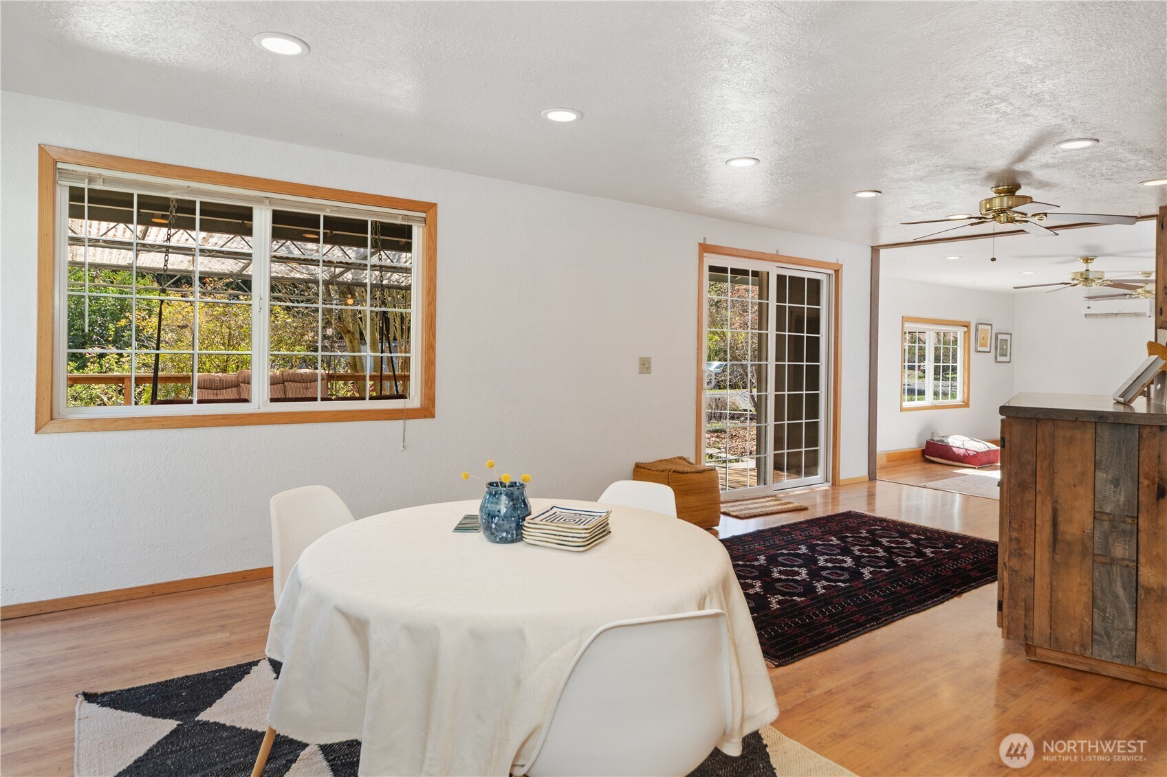 21 Glen Avenue , Chimacum, WA 98325