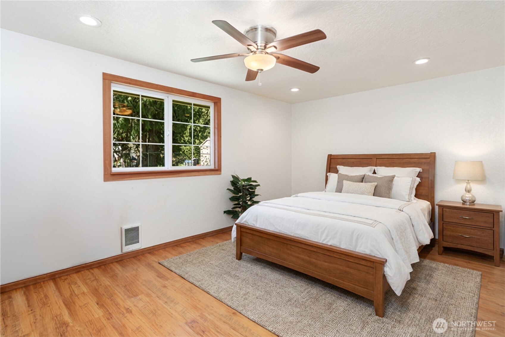 21 Glen Avenue , Chimacum, WA 98325