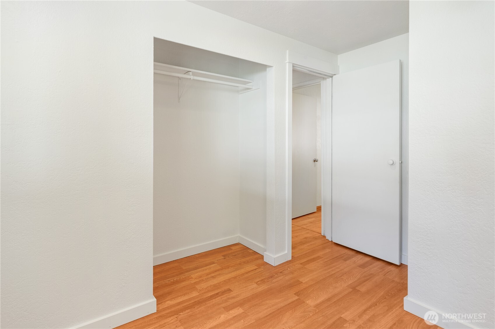 21 Glen Avenue , Chimacum, WA 98325