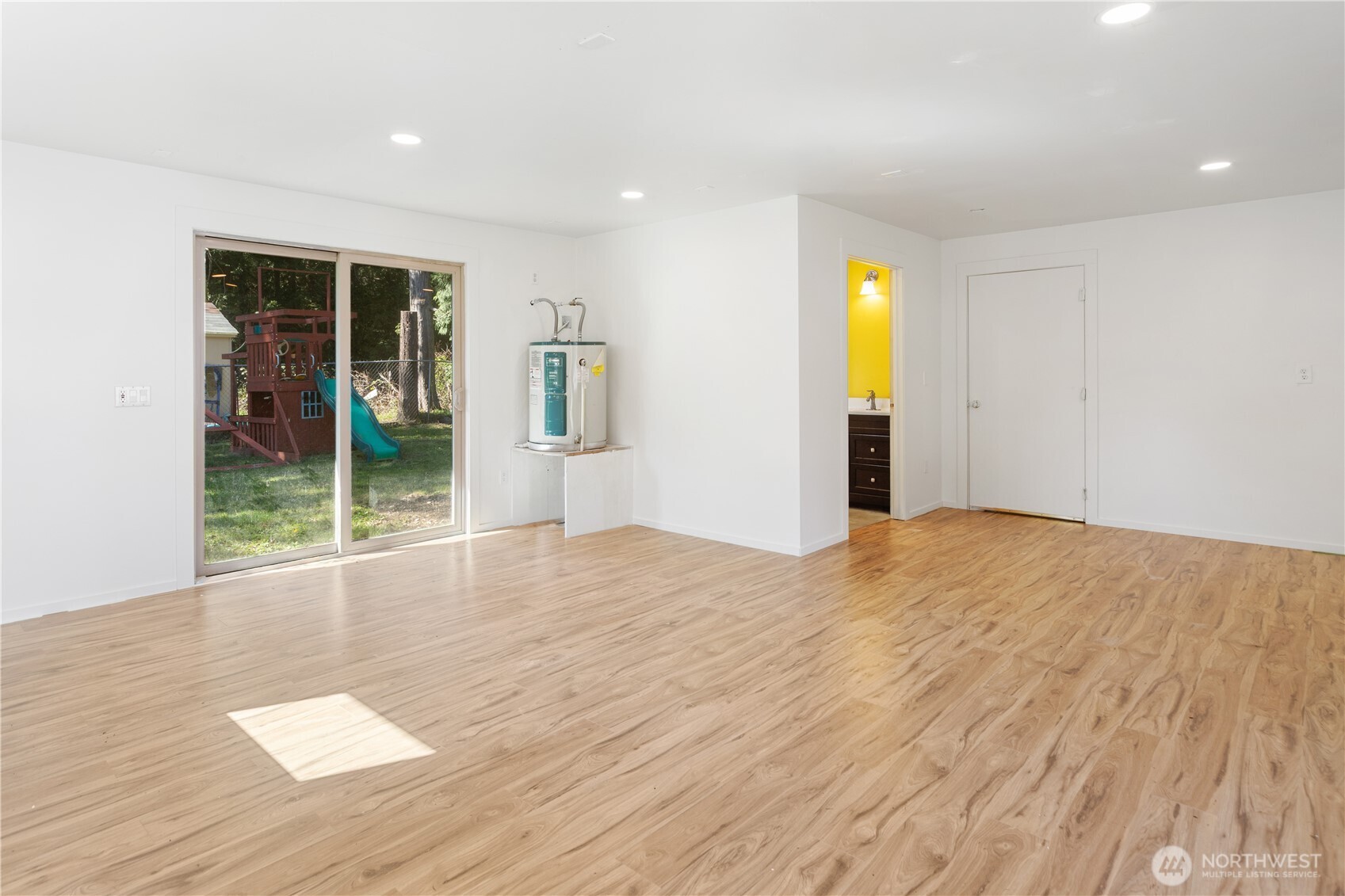 21 Glen Avenue , Chimacum, WA 98325