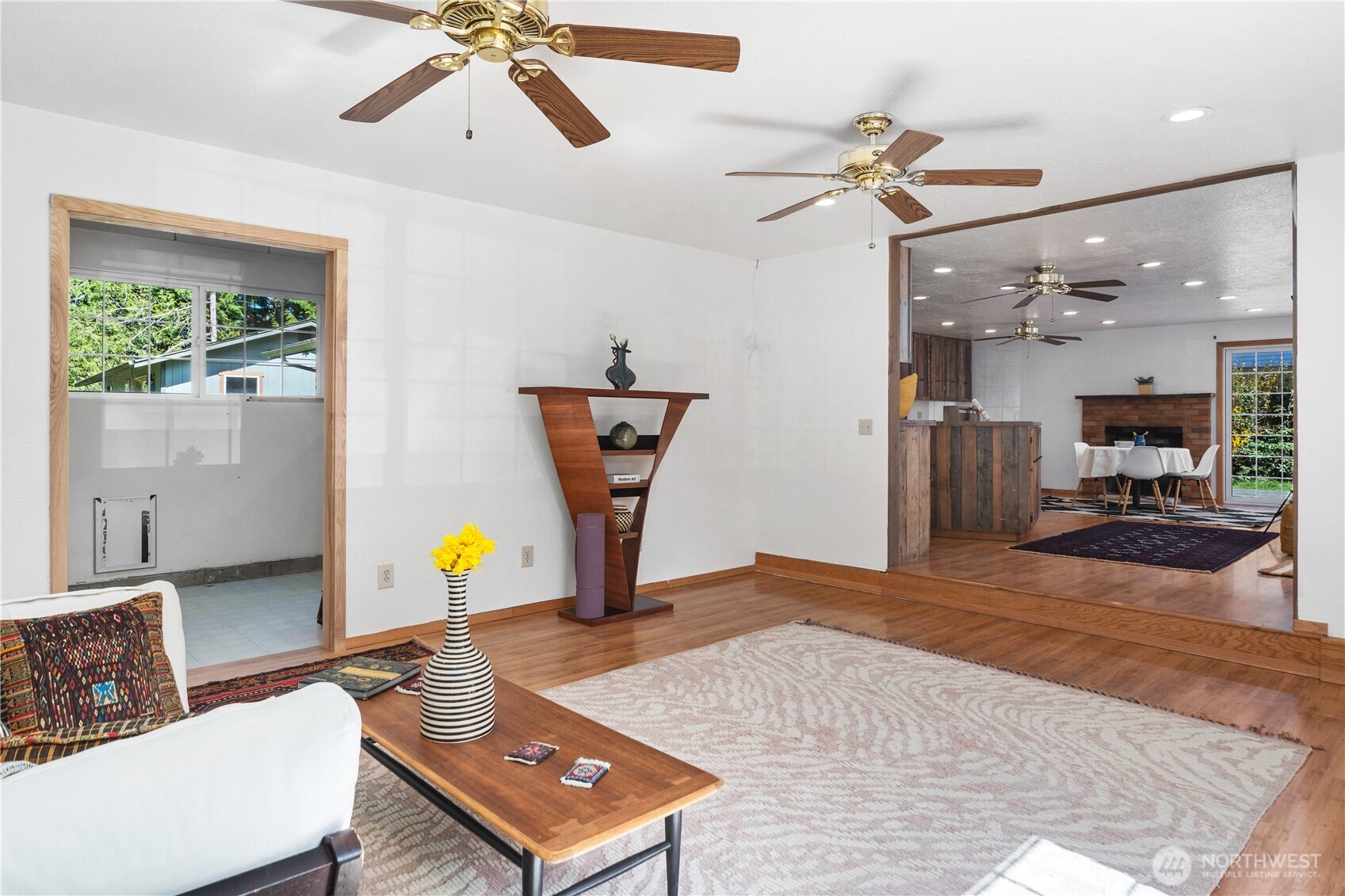 21 Glen Avenue , Chimacum, WA 98325