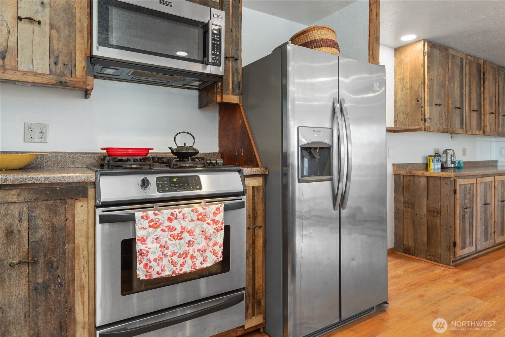 21 Glen Avenue , Chimacum, WA 98325