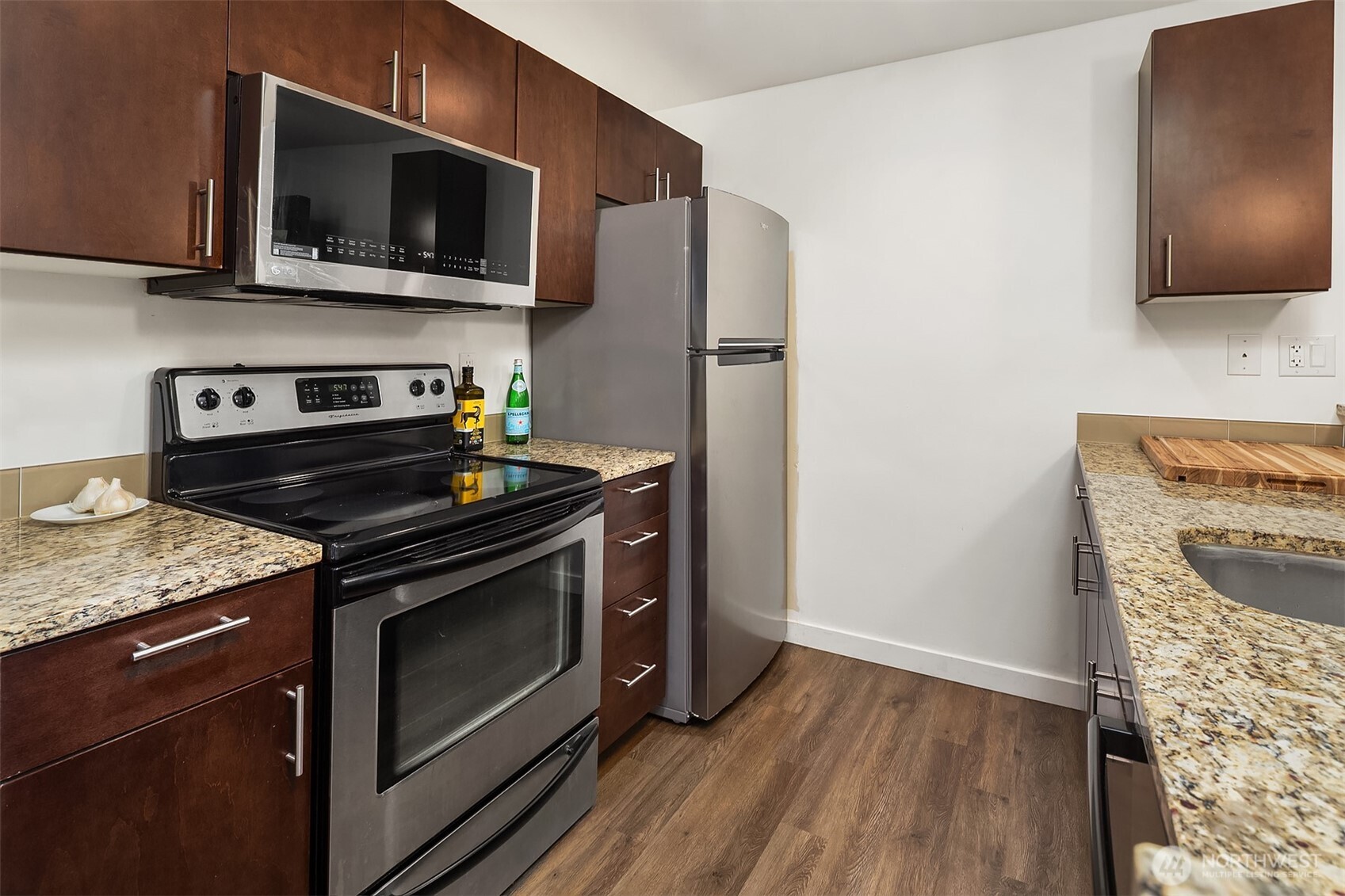 15070 NE 82nd Street #103, Redmond, WA 98052