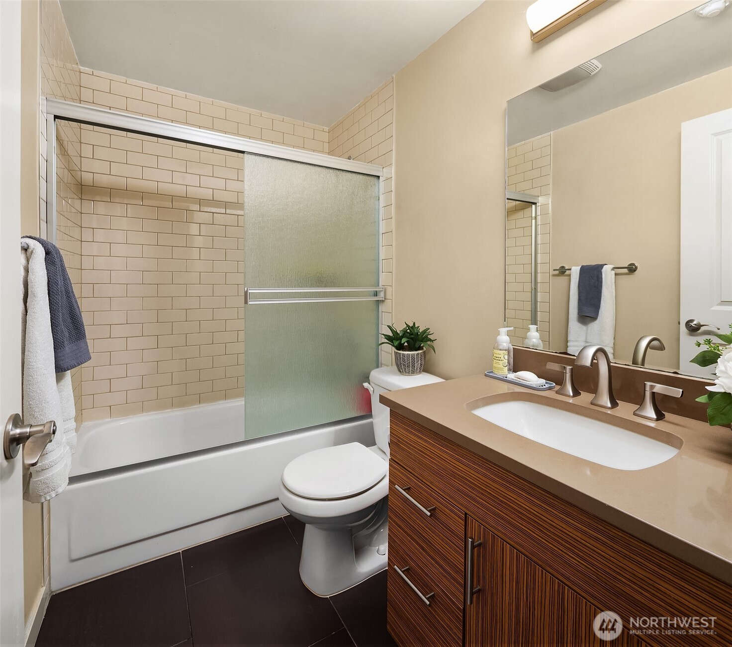 15070 NE 82nd Street #103, Redmond, WA 98052