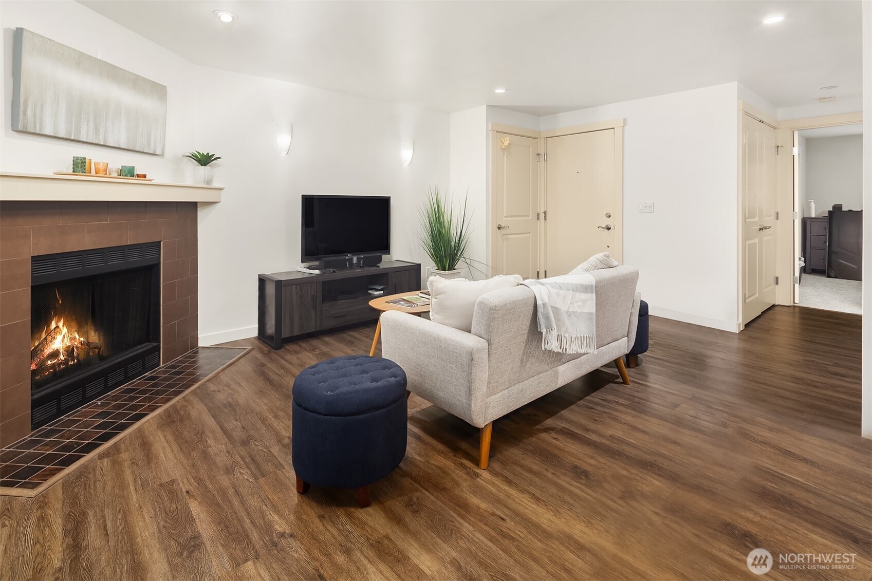 15070 NE 82nd Street #103, Redmond, WA 98052