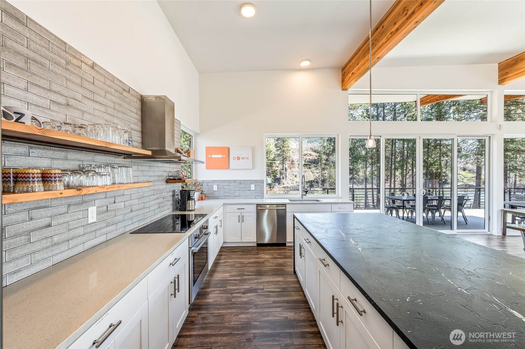 9275 Lone Pine Orchards Road , Leavenworth, WA 98826