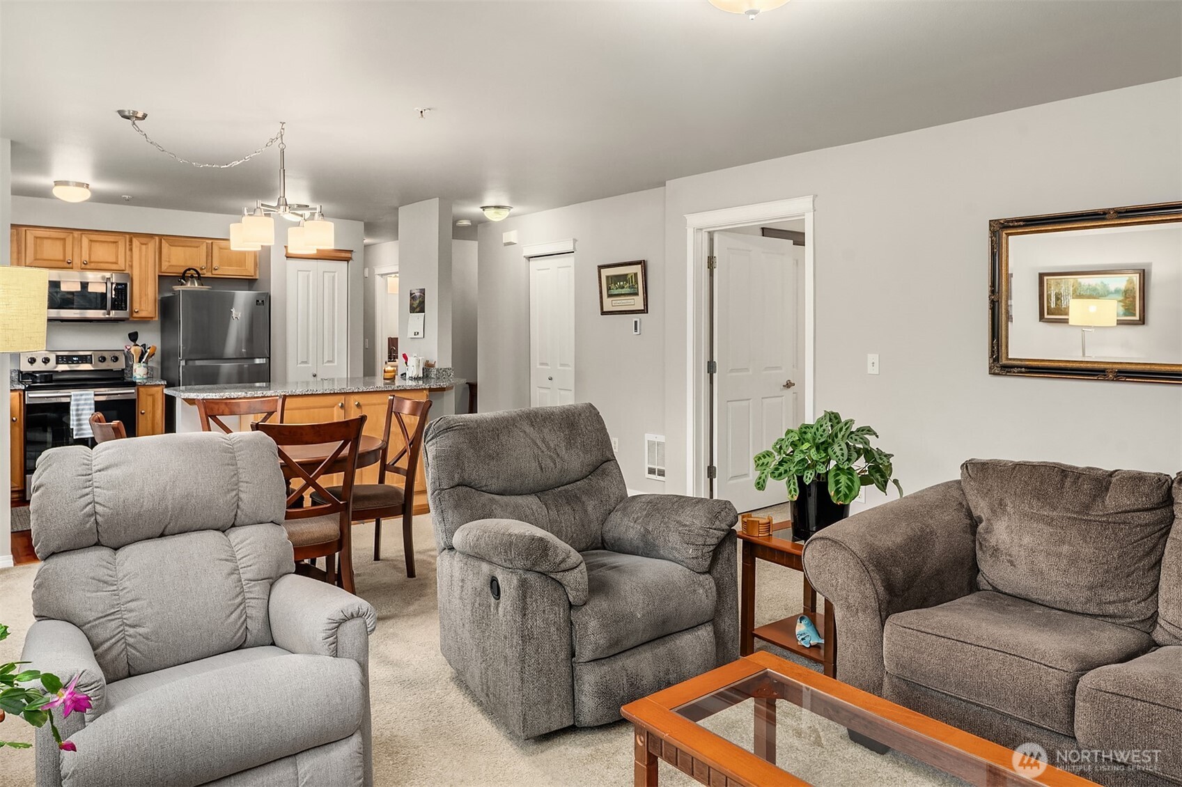 15611 18th Avenue W #F104, Lynnwood, WA 98087