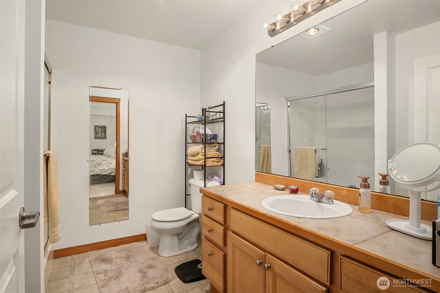 15611 18th Avenue W #F104, Lynnwood, WA 98087