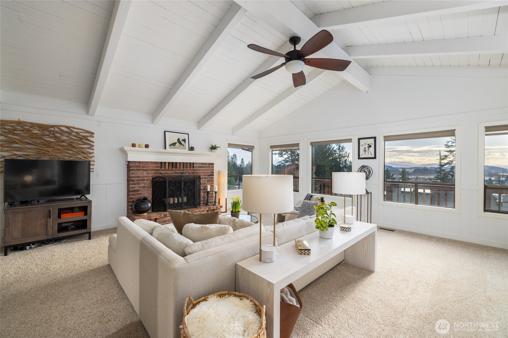 425 Yakima Place , La Conner, WA 98257