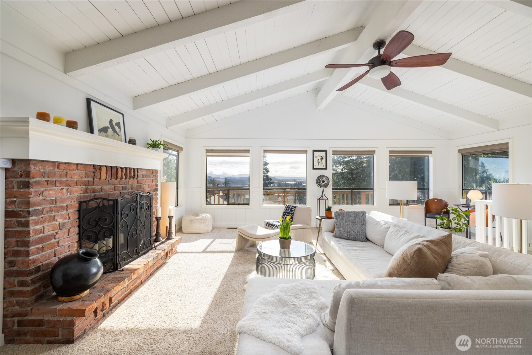 425 Yakima Place , La Conner, WA 98257