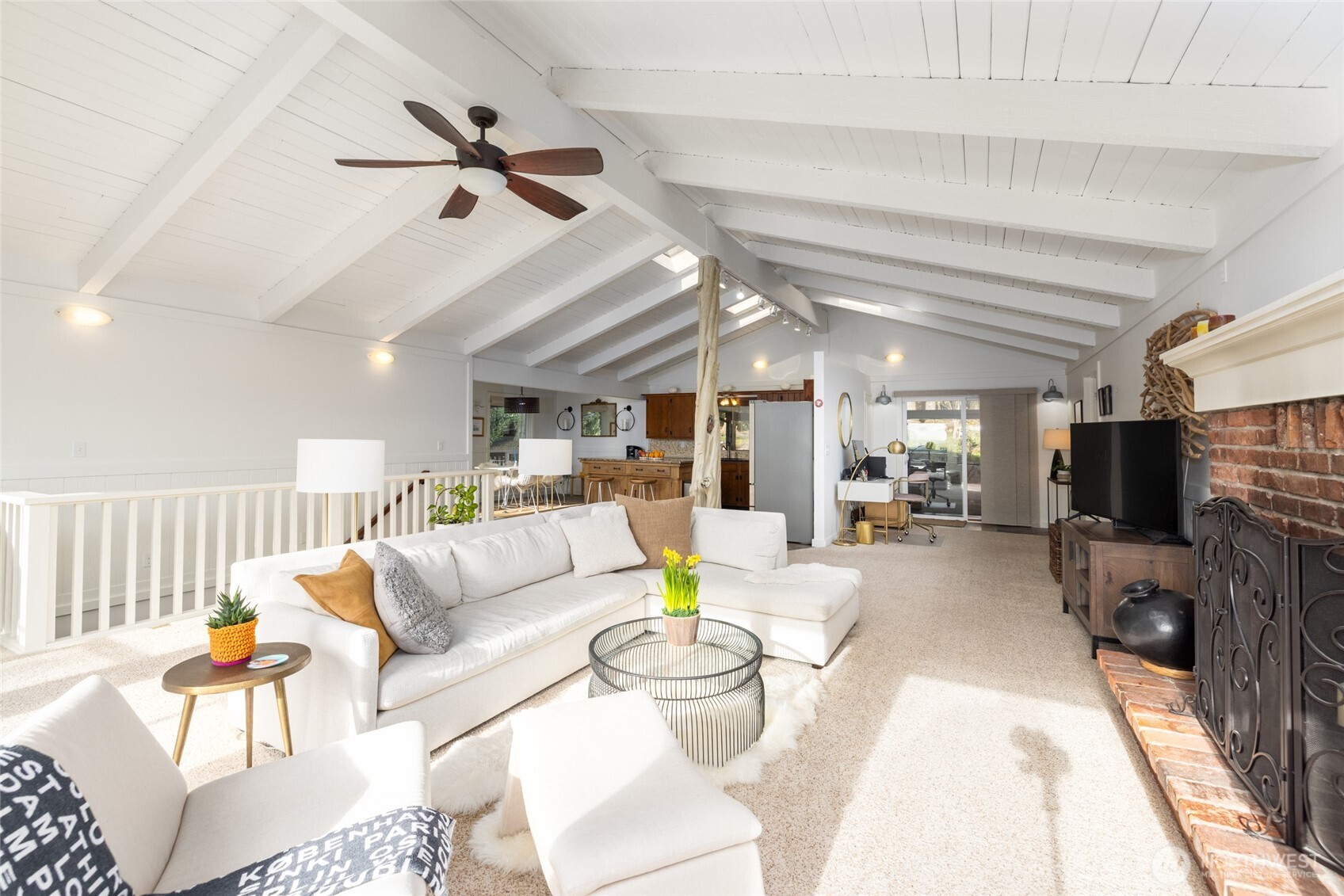 425 Yakima Place , La Conner, WA 98257