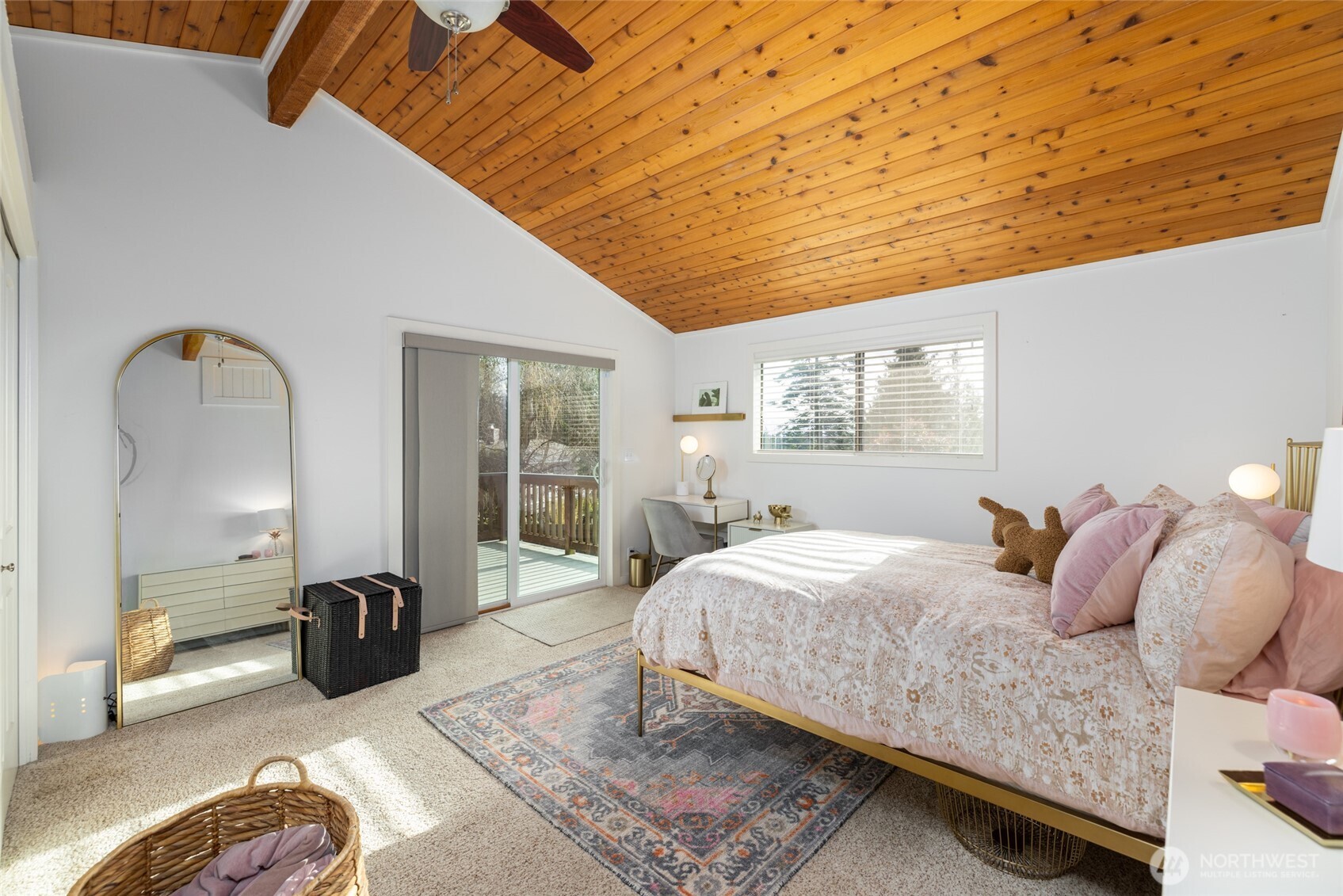 425 Yakima Place , La Conner, WA 98257