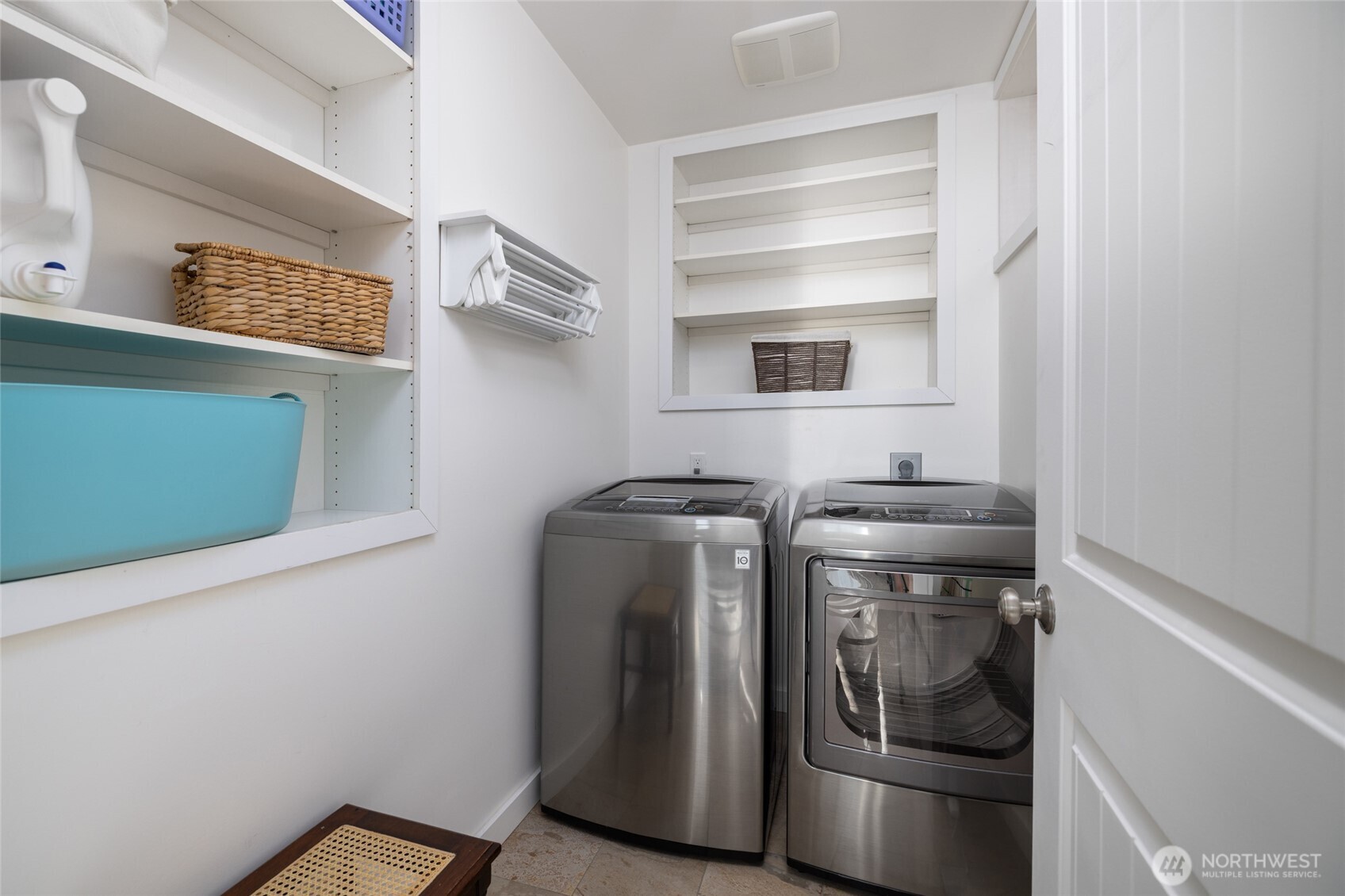 425 Yakima Place , La Conner, WA 98257