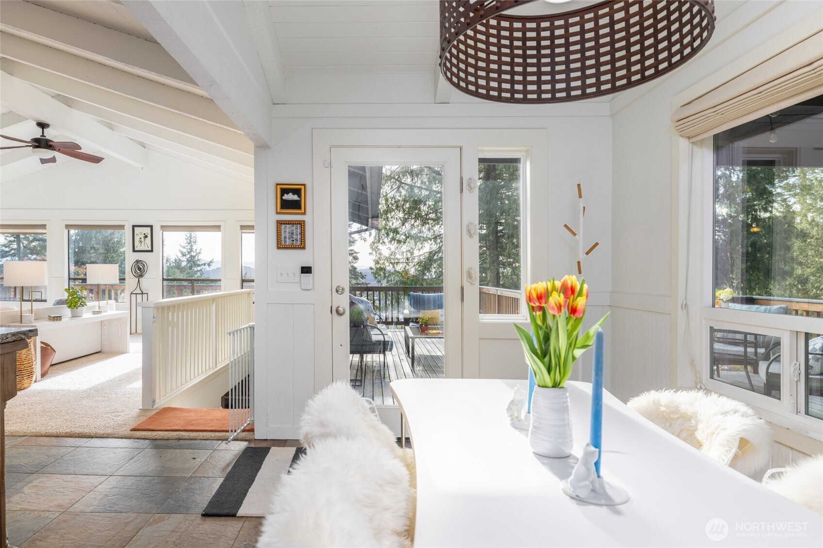 425 Yakima Place , La Conner, WA 98257