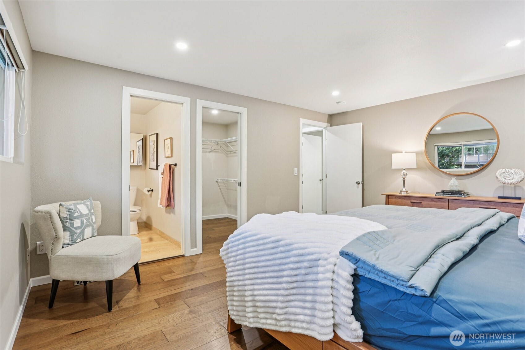 9207 120th Avenue SE, Newcastle, WA 98056