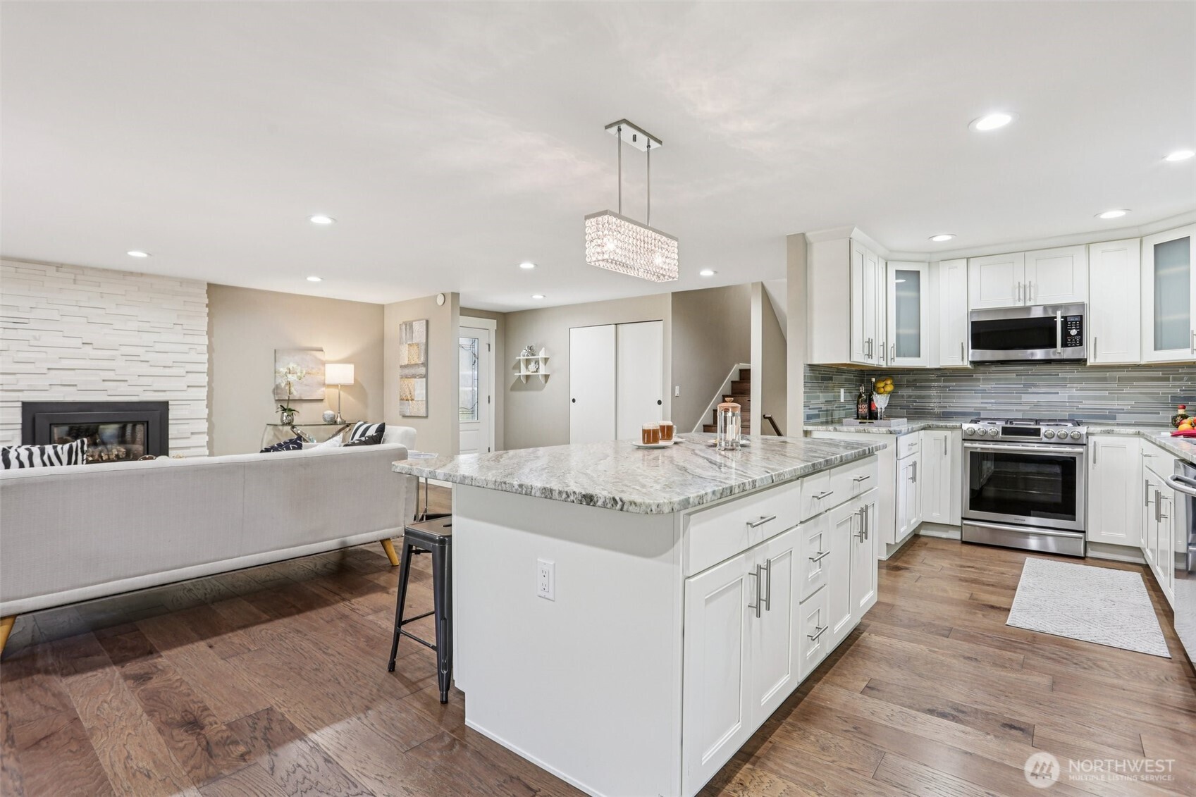 9207 120th Avenue SE, Newcastle, WA 98056