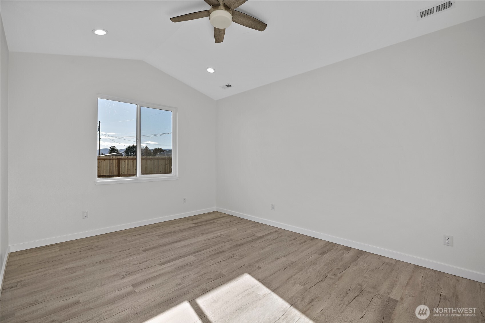 608 4th Street , Mattawa, WA 99349