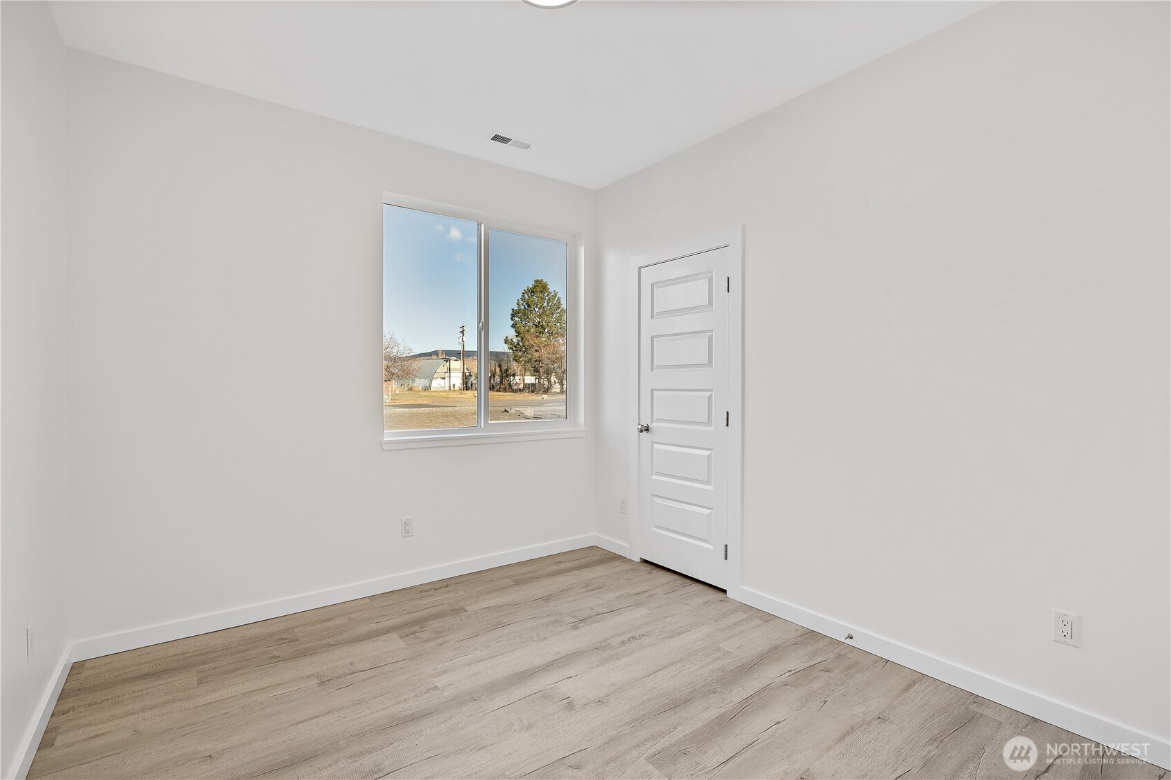 608 4th Street , Mattawa, WA 99349